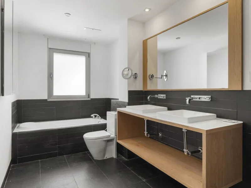 **Spectacular and exceptionally spacious 3-bedroom apartment in one of the most sought-after developments in the Benahavis area.**