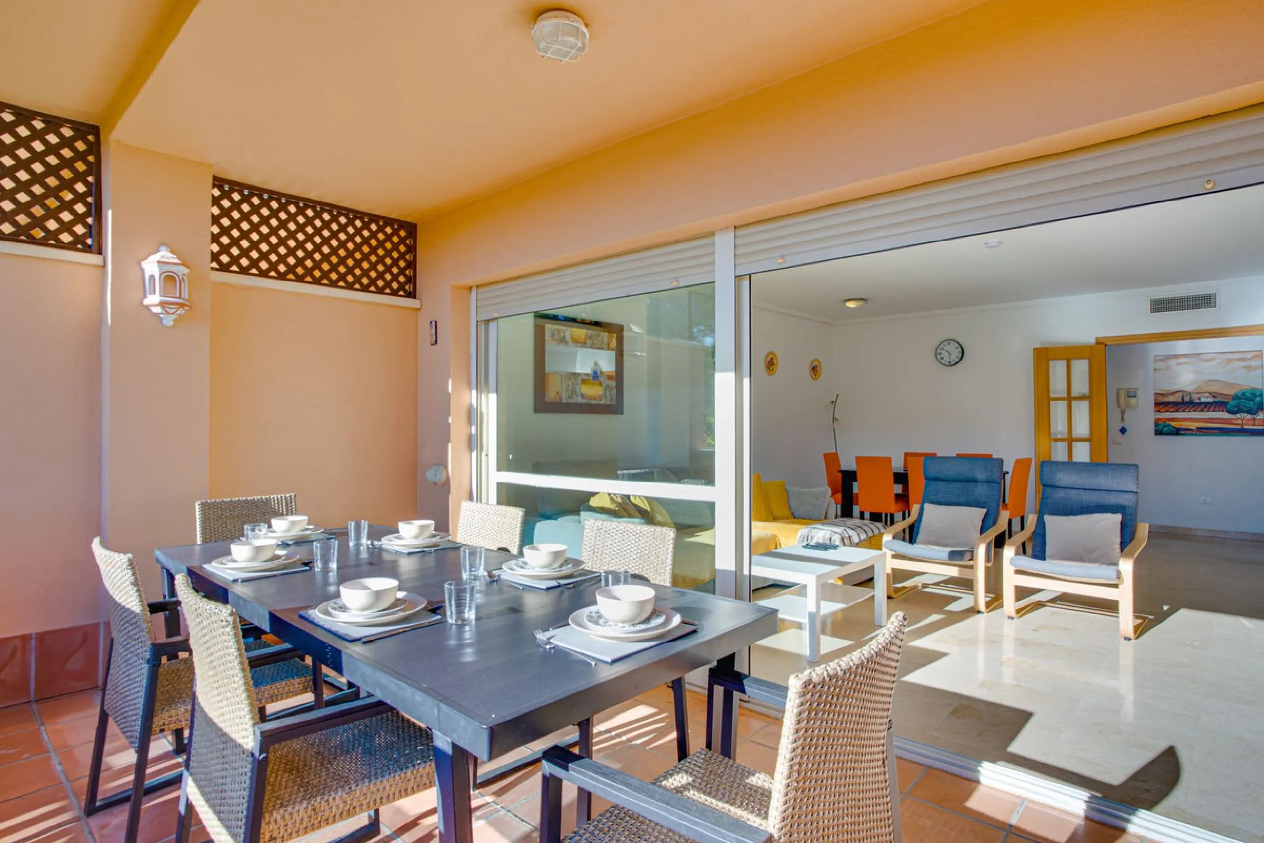 A bright and spacious 3-bedroom, 2-bathroom apartment located beachside in the highly sought-after area of Carib Playa, Marbesa, Marbella. TOURIST LICENCE IN PLACE.