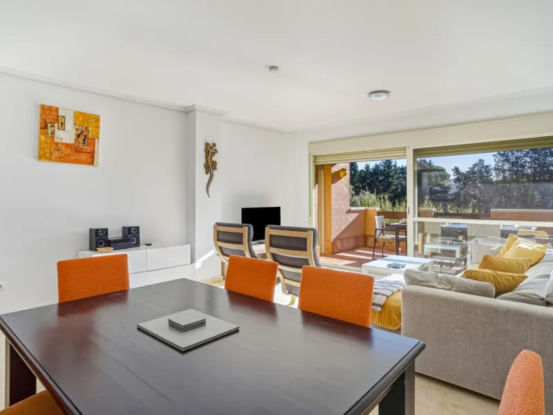 A bright and spacious 3-bedroom, 2-bathroom apartment located beachside in the highly sought-after area of Carib Playa, Marbesa, Marbella. TOURIST LICENCE IN PLACE.
