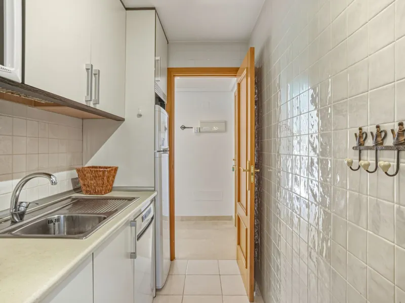 A bright and spacious 3-bedroom, 2-bathroom apartment located beachside in the highly sought-after area of Carib Playa, Marbesa, Marbella. TOURIST LICENCE IN PLACE.