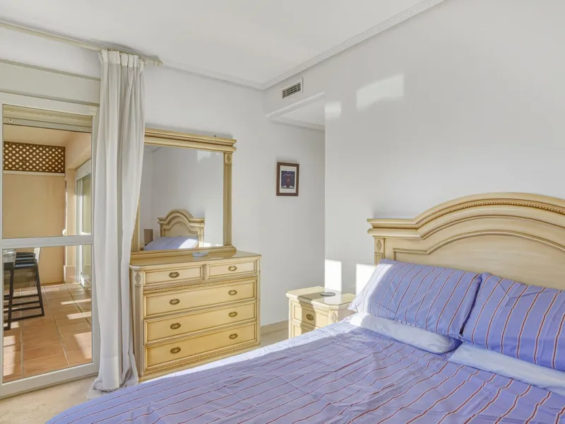 A bright and spacious 3-bedroom, 2-bathroom apartment located beachside in the highly sought-after area of Carib Playa, Marbesa, Marbella. TOURIST LICENCE IN PLACE.