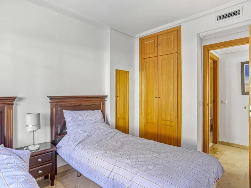 A bright and spacious 3-bedroom, 2-bathroom apartment located beachside in the highly sought-after area of Carib Playa, Marbesa, Marbella. TOURIST LICENCE IN PLACE.