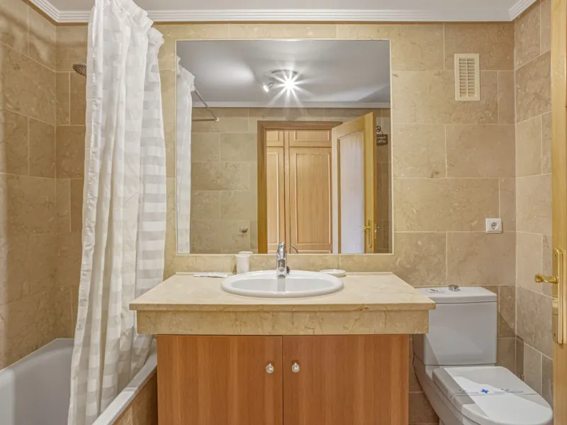 A bright and spacious 3-bedroom, 2-bathroom apartment located beachside in the highly sought-after area of Carib Playa, Marbesa, Marbella. TOURIST LICENCE IN PLACE.
