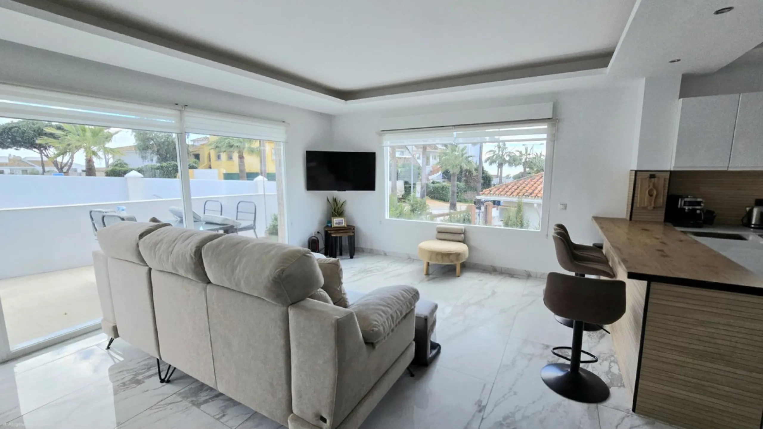 JUST ON THE MARKET..INVESTMENT OPPORTUNITY. LOWER RIVIERA DEL SOL. € 1,750,000. 9 BATH 9 BED.