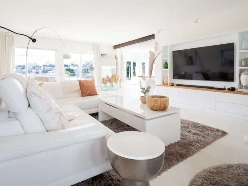 House - Detached Villa в продаже в Mijas, Málaga. В доме 5 спален и 5 ванных комнат. Площадь дома 424 м². Площадь участка 832 м²