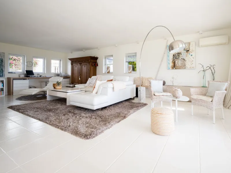 House - Detached Villa в продаже в Mijas, Málaga. В доме 5 спален и 5 ванных комнат. Площадь дома 424 м². Площадь участка 832 м²