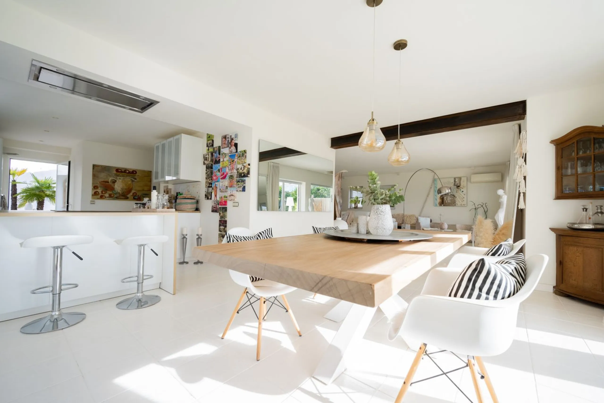 House - Detached Villa в продаже в Mijas, Málaga. В доме 5 спален и 5 ванных комнат. Площадь дома 424 м². Площадь участка 832 м²