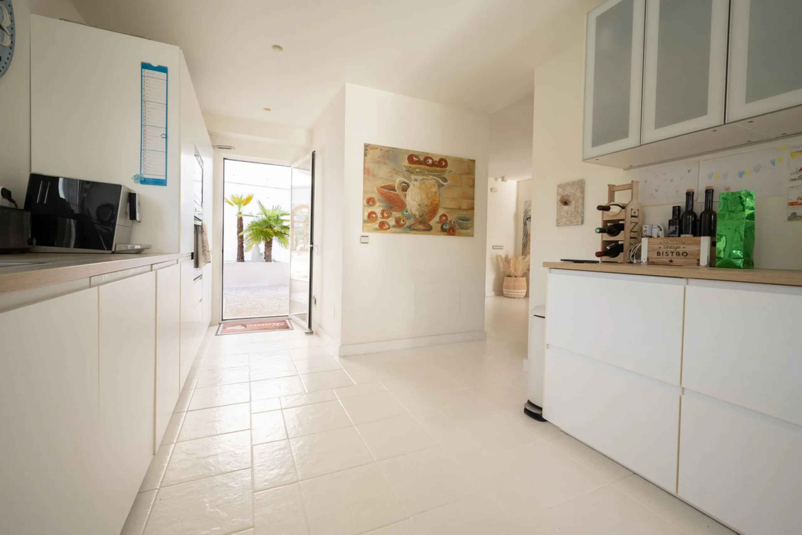 House - Detached Villa в продаже в Mijas, Málaga. В доме 5 спален и 5 ванных комнат. Площадь дома 424 м². Площадь участка 832 м²