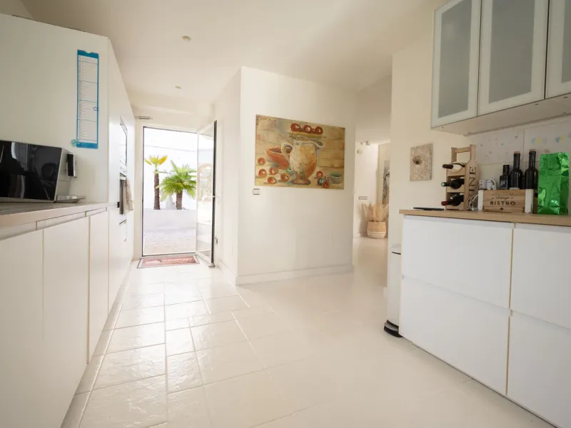 House - Detached Villa в продаже в Mijas, Málaga. В доме 5 спален и 5 ванных комнат. Площадь дома 424 м². Площадь участка 832 м²