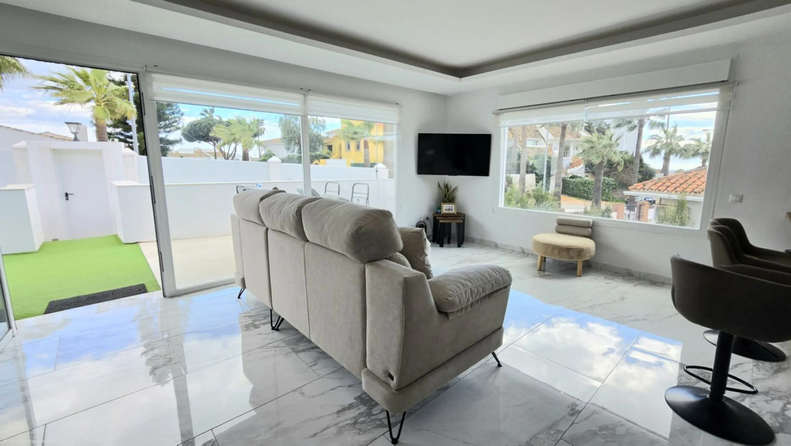 JUST ON THE MARKET..INVESTMENT OPPORTUNITY. LOWER RIVIERA DEL SOL. € 1,750,000. 9 BATH 9 BED.