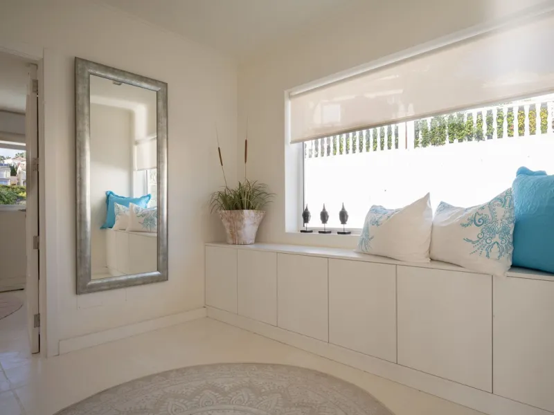 House - Detached Villa в продаже в Mijas, Málaga. В доме 5 спален и 5 ванных комнат. Площадь дома 424 м². Площадь участка 832 м²