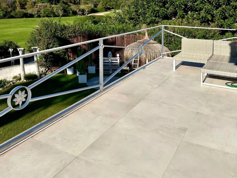 House - Detached Villa в продаже в Mijas, Málaga. В доме 5 спален и 5 ванных комнат. Площадь дома 424 м². Площадь участка 832 м²