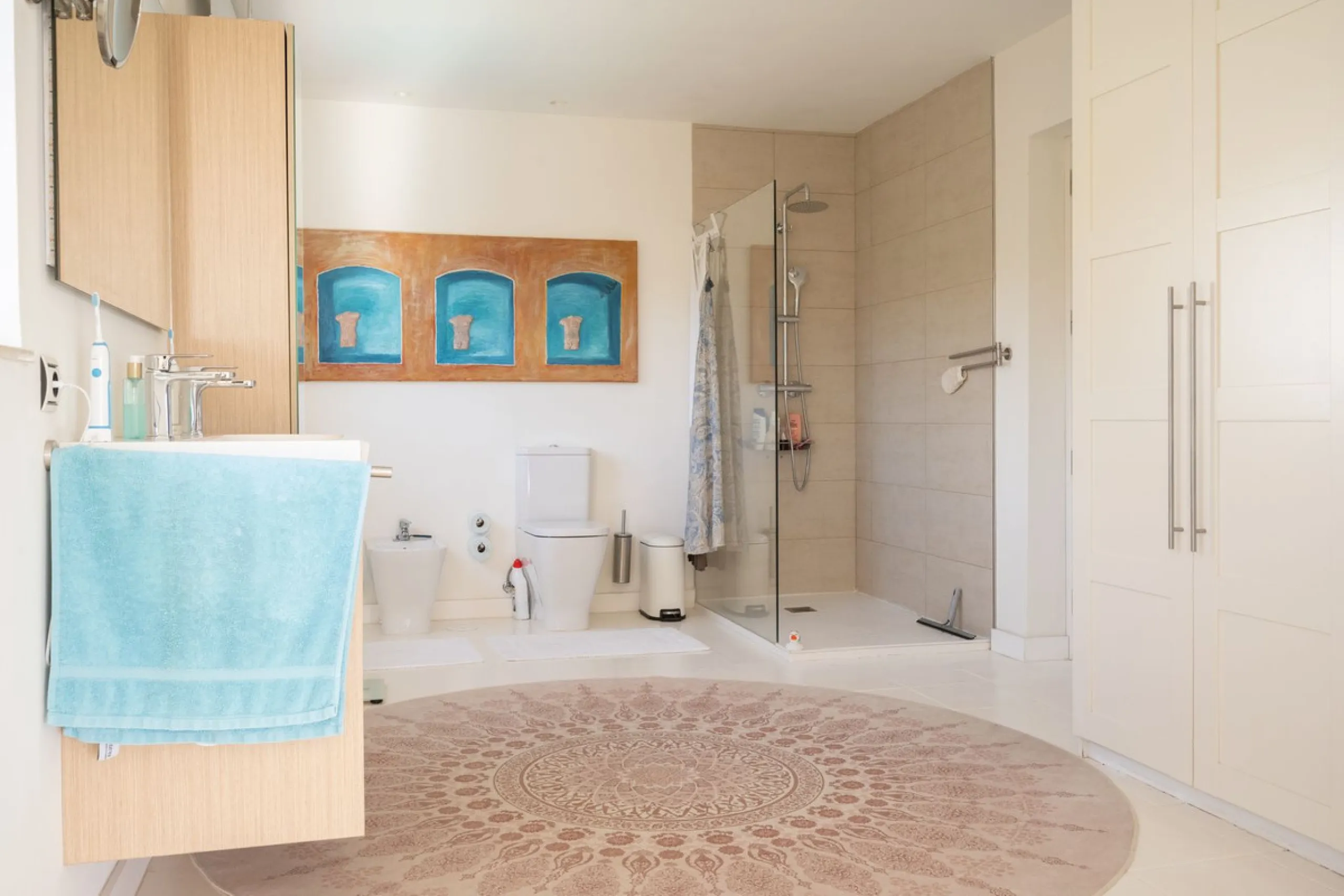 House - Detached Villa в продаже в Mijas, Málaga. В доме 5 спален и 5 ванных комнат. Площадь дома 424 м². Площадь участка 832 м²