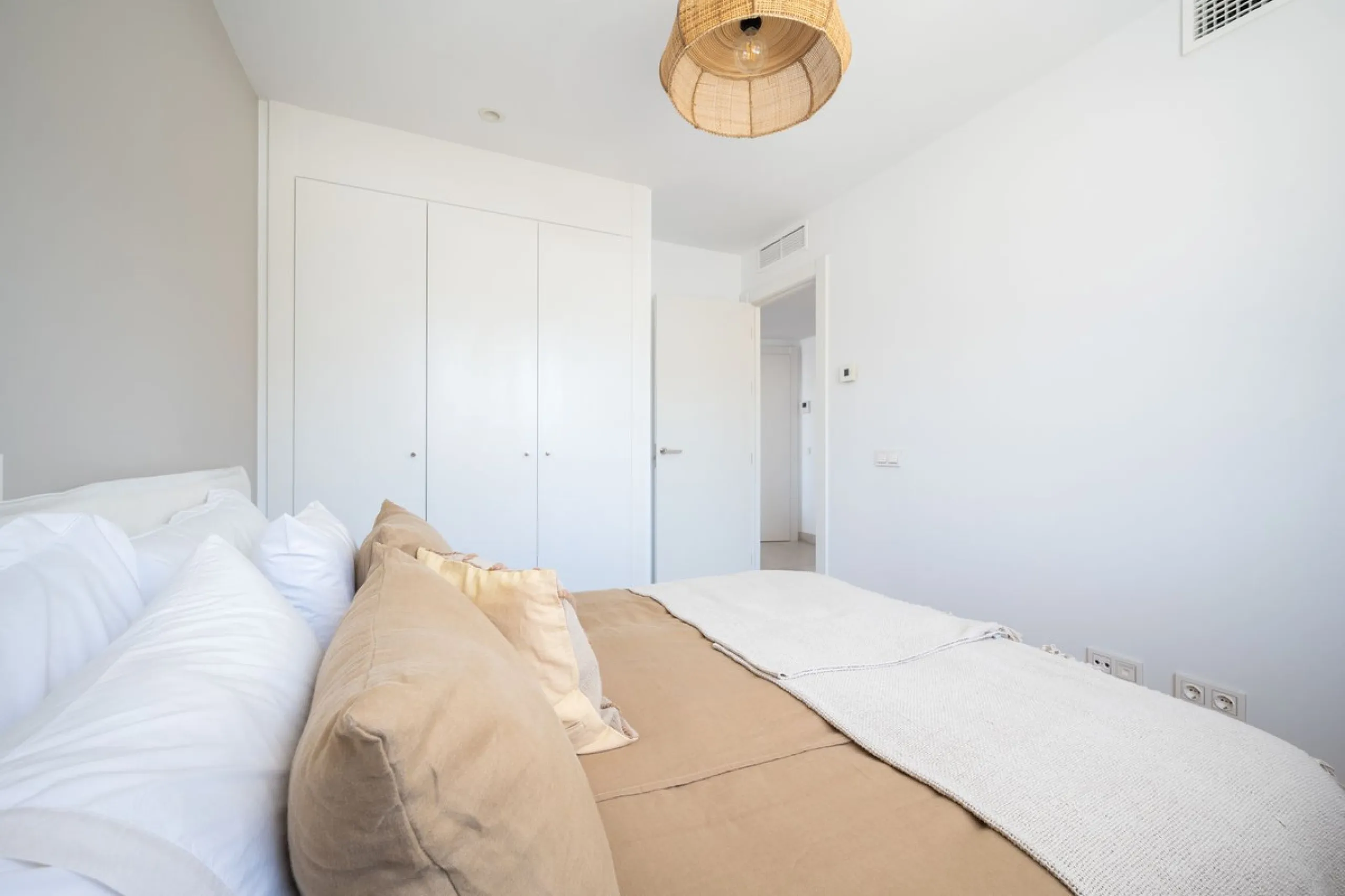 STUNNING penthouse duplex in the beautiful, newly built modern complex, located in Elements, Altos de Marbella, just a 7-minute drive from alluring beaches and the Marbella arch, and an additional 5-minute drive to La Cañada and the charming Marbella Old 
