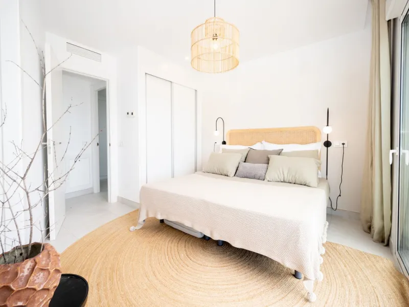 STUNNING penthouse duplex in the beautiful, newly built modern complex, located in Elements, Altos de Marbella, just a 7-minute drive from alluring beaches and the Marbella arch, and an additional 5-minute drive to La Cañada and the charming Marbella Old 