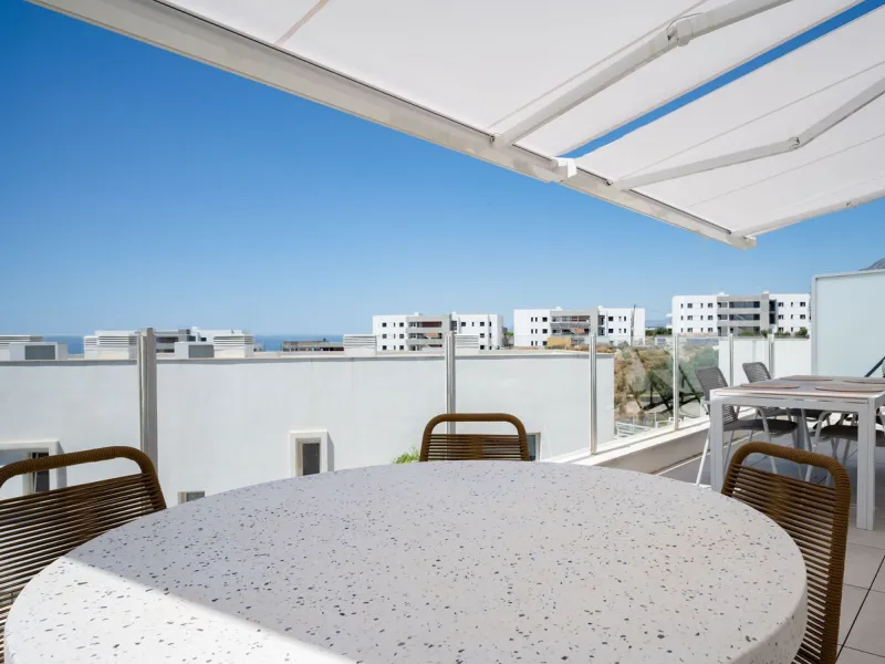 STUNNING penthouse duplex in the beautiful, newly built modern complex, located in Elements, Altos de Marbella, just a 7-minute drive from alluring beaches and the Marbella arch, and an additional 5-minute drive to La Cañada and the charming Marbella Old 