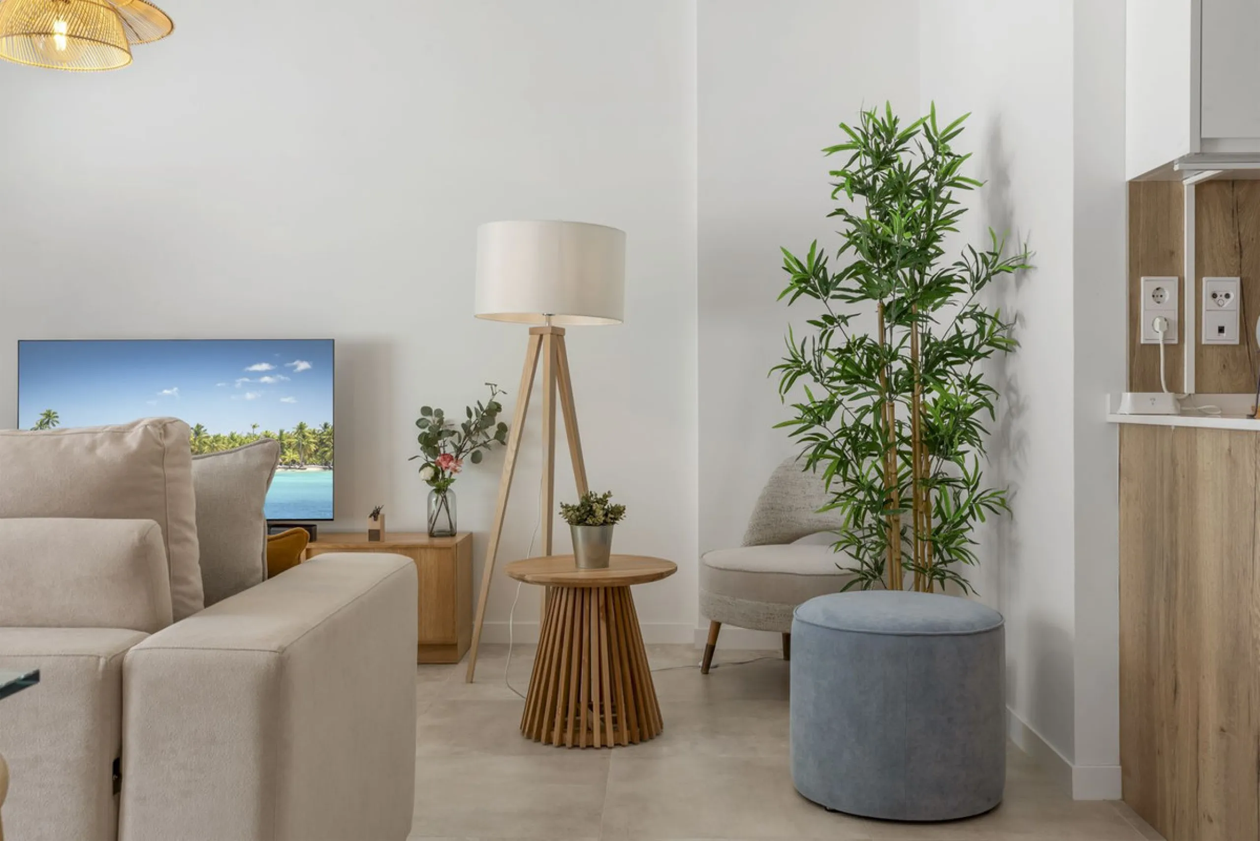 This property introduces a refreshed lifestyle concept in the heart of Estepona, where top-tier quality meets forward-thinking, contemporary design..
