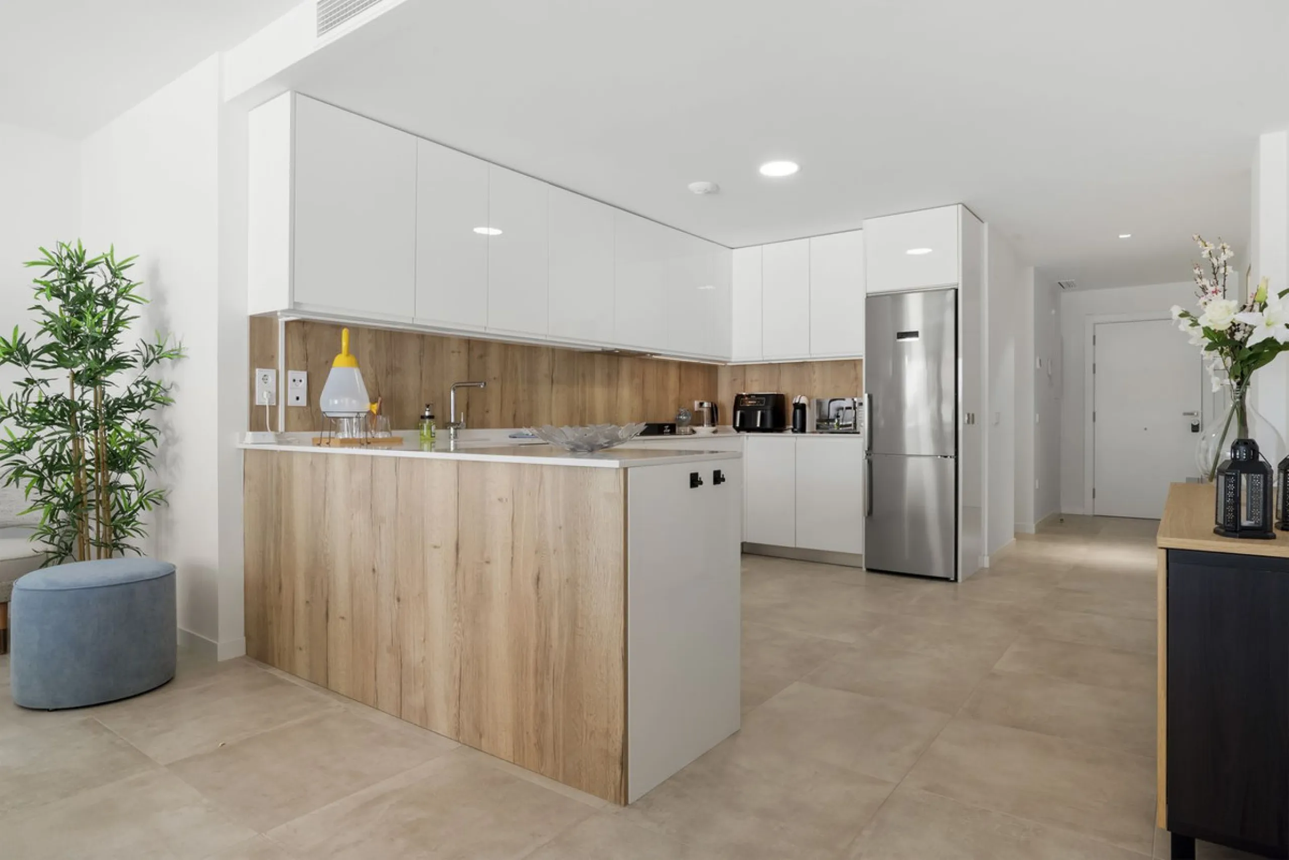 This property introduces a refreshed lifestyle concept in the heart of Estepona, where top-tier quality meets forward-thinking, contemporary design..