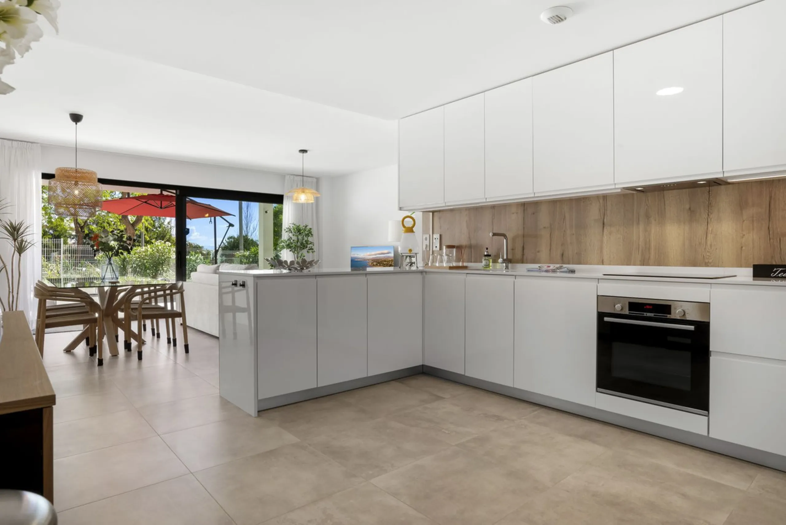 This property introduces a refreshed lifestyle concept in the heart of Estepona, where top-tier quality meets forward-thinking, contemporary design..