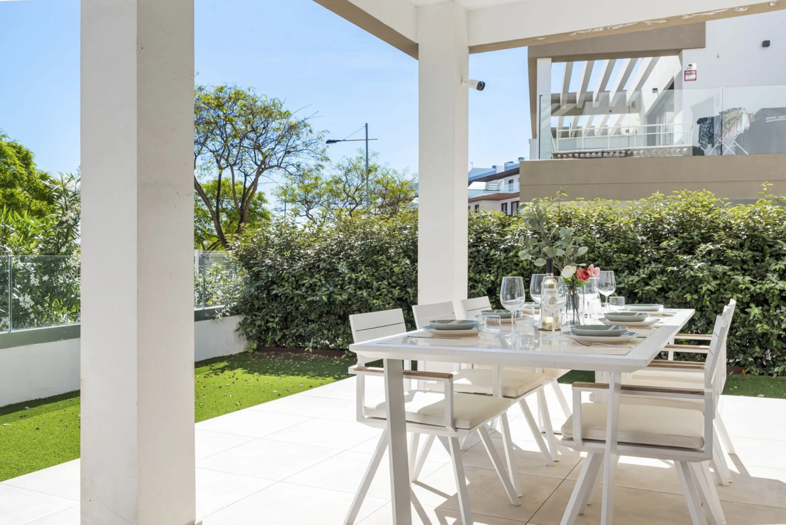 This property introduces a refreshed lifestyle concept in the heart of Estepona, where top-tier quality meets forward-thinking, contemporary design..