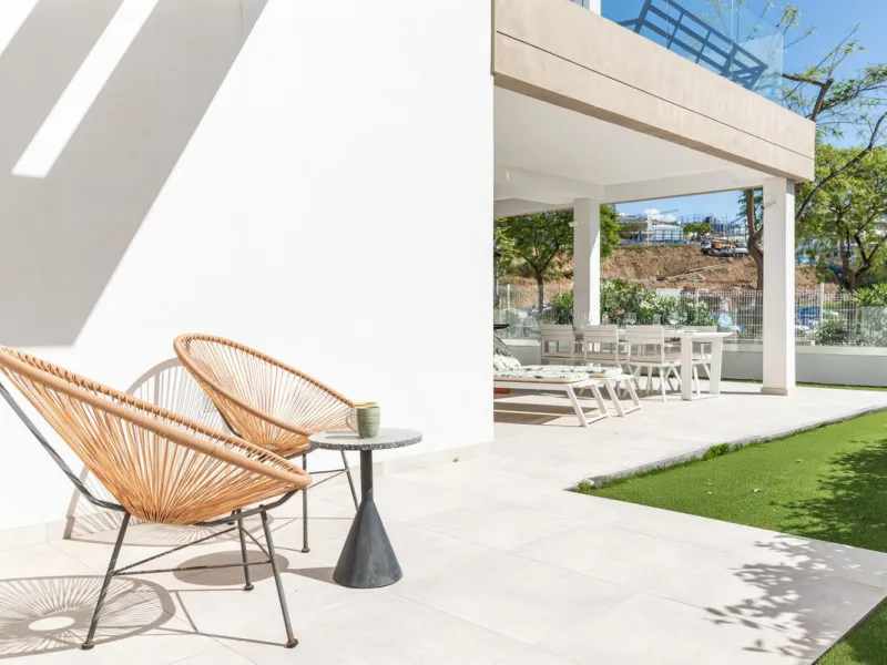 This property introduces a refreshed lifestyle concept in the heart of Estepona, where top-tier quality meets forward-thinking, contemporary design..