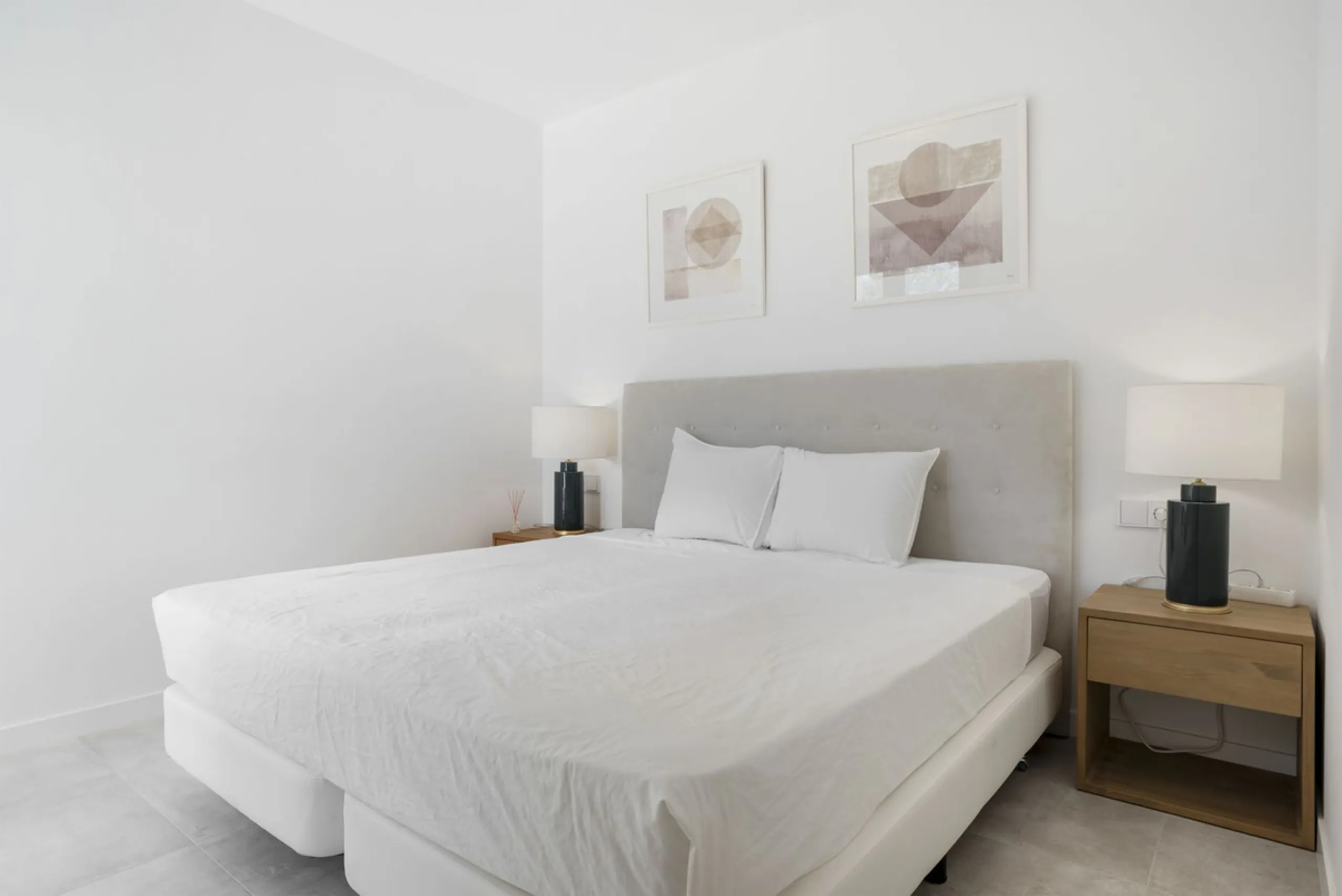 This property introduces a refreshed lifestyle concept in the heart of Estepona, where top-tier quality meets forward-thinking, contemporary design..