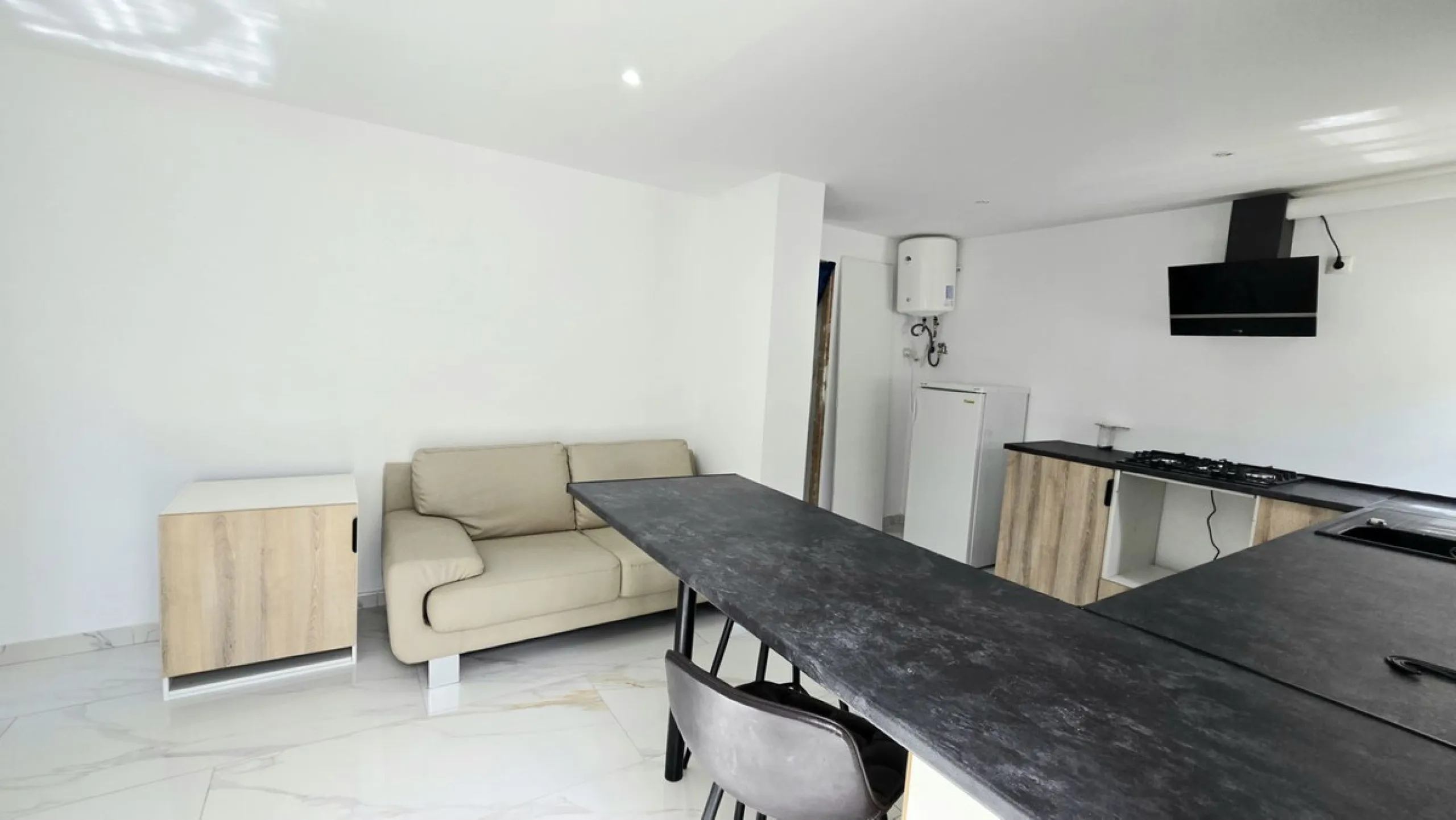 JUST ON THE MARKET..INVESTMENT OPPORTUNITY. LOWER RIVIERA DEL SOL. € 1,750,000. 9 BATH 9 BED.