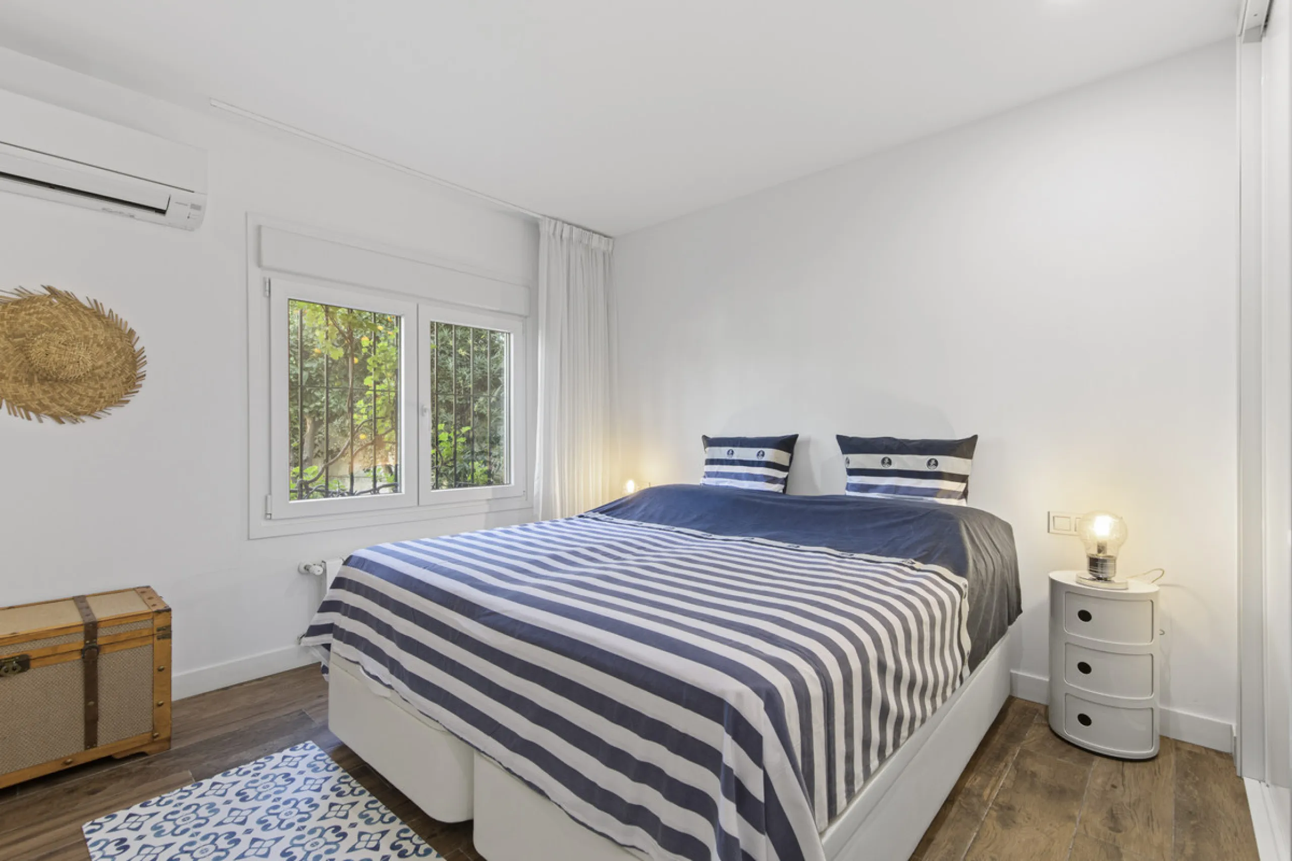 House - Detached Villa в продаже в Marbella, Málaga. В доме 4 спален и 3 ванных комнат. Площадь дома 230 м². Площадь участка 936 м²