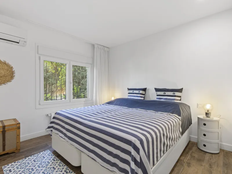 House - Detached Villa в продаже в Marbella, Málaga. В доме 4 спален и 3 ванных комнат. Площадь дома 230 м². Площадь участка 936 м²