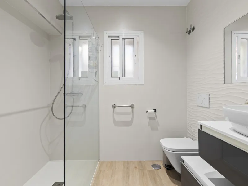 House - Detached Villa в продаже в Marbella, Málaga. В доме 4 спален и 3 ванных комнат. Площадь дома 230 м². Площадь участка 936 м²