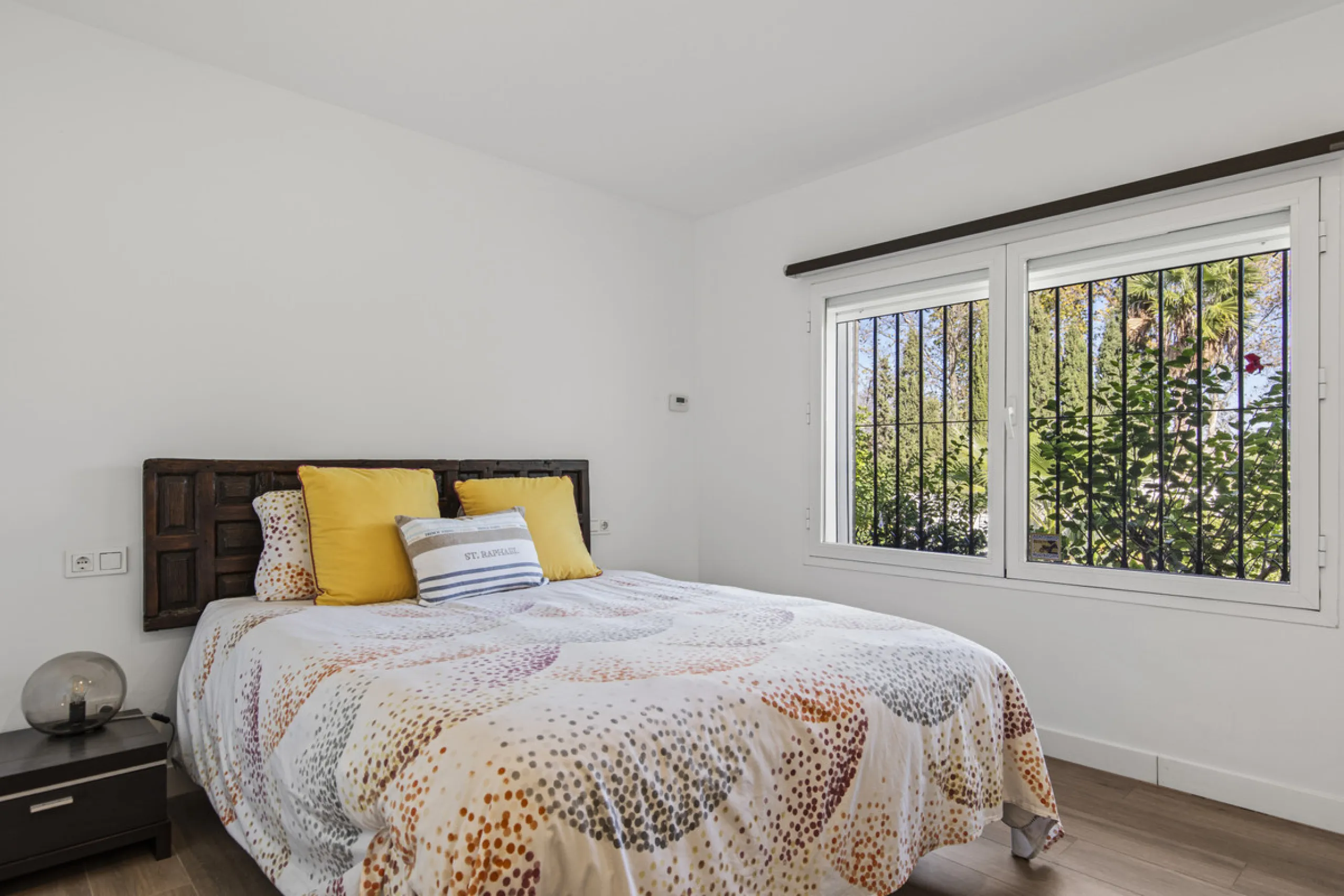 House - Detached Villa в продаже в Marbella, Málaga. В доме 4 спален и 3 ванных комнат. Площадь дома 230 м². Площадь участка 936 м²