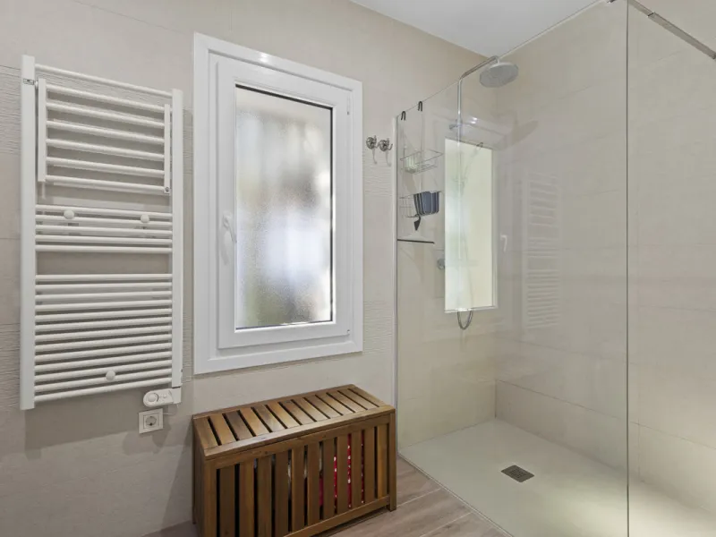 House - Detached Villa в продаже в Marbella, Málaga. В доме 4 спален и 3 ванных комнат. Площадь дома 230 м². Площадь участка 936 м²