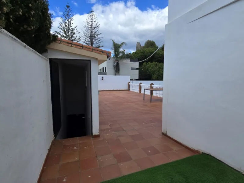 JUST ON THE MARKET..INVESTMENT OPPORTUNITY. LOWER RIVIERA DEL SOL. € 1,750,000. 9 BATH 9 BED.
