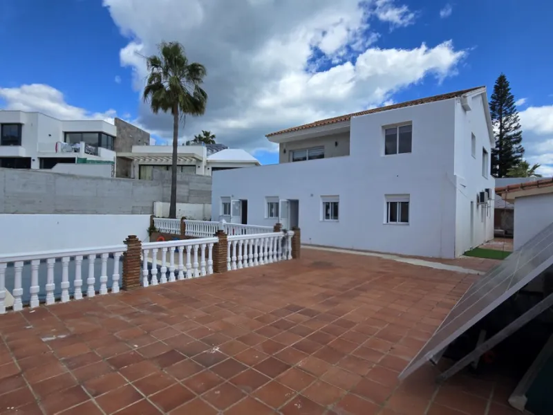 JUST ON THE MARKET..INVESTMENT OPPORTUNITY. LOWER RIVIERA DEL SOL. € 1,750,000. 9 BATH 9 BED.