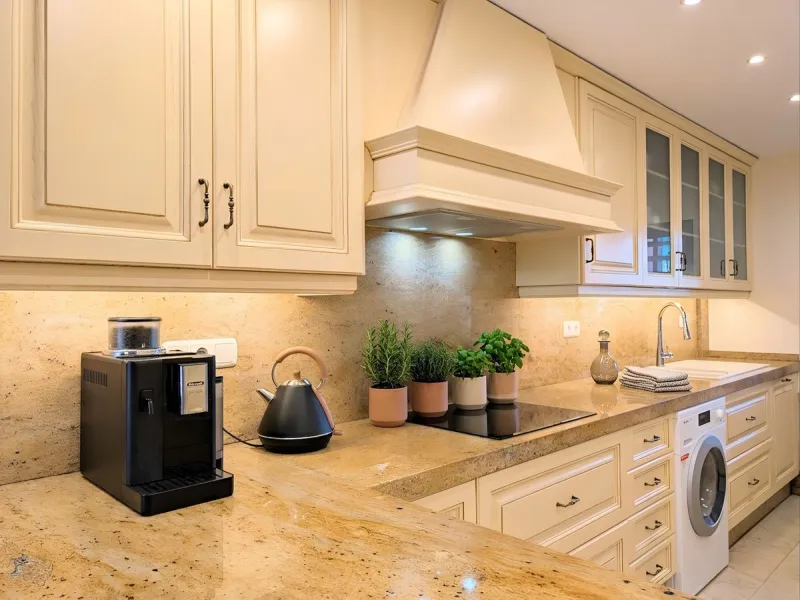 Centrally located with great views & privacy, this stunning penthouse benefits from sunlight all day and enjoys spectacular sunsets from the upper terrace.