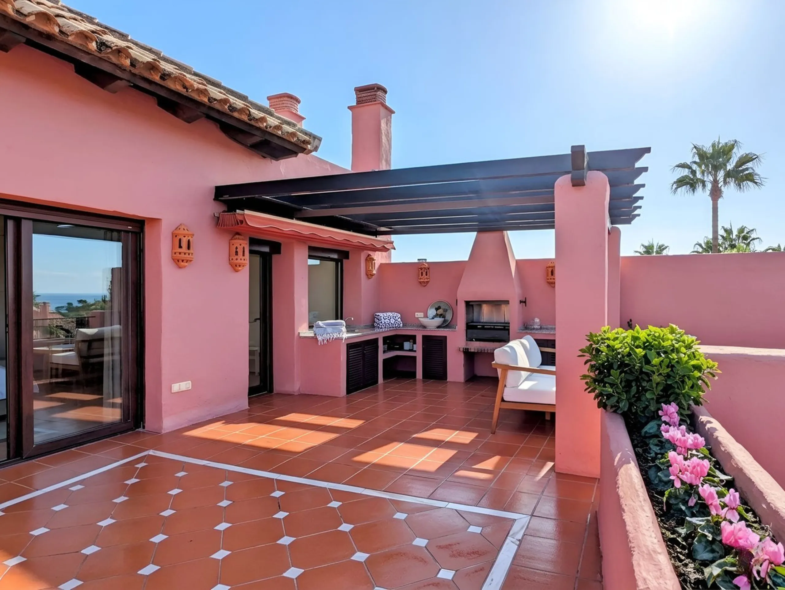 Centrally located with great views & privacy, this stunning penthouse benefits from sunlight all day and enjoys spectacular sunsets from the upper terrace.