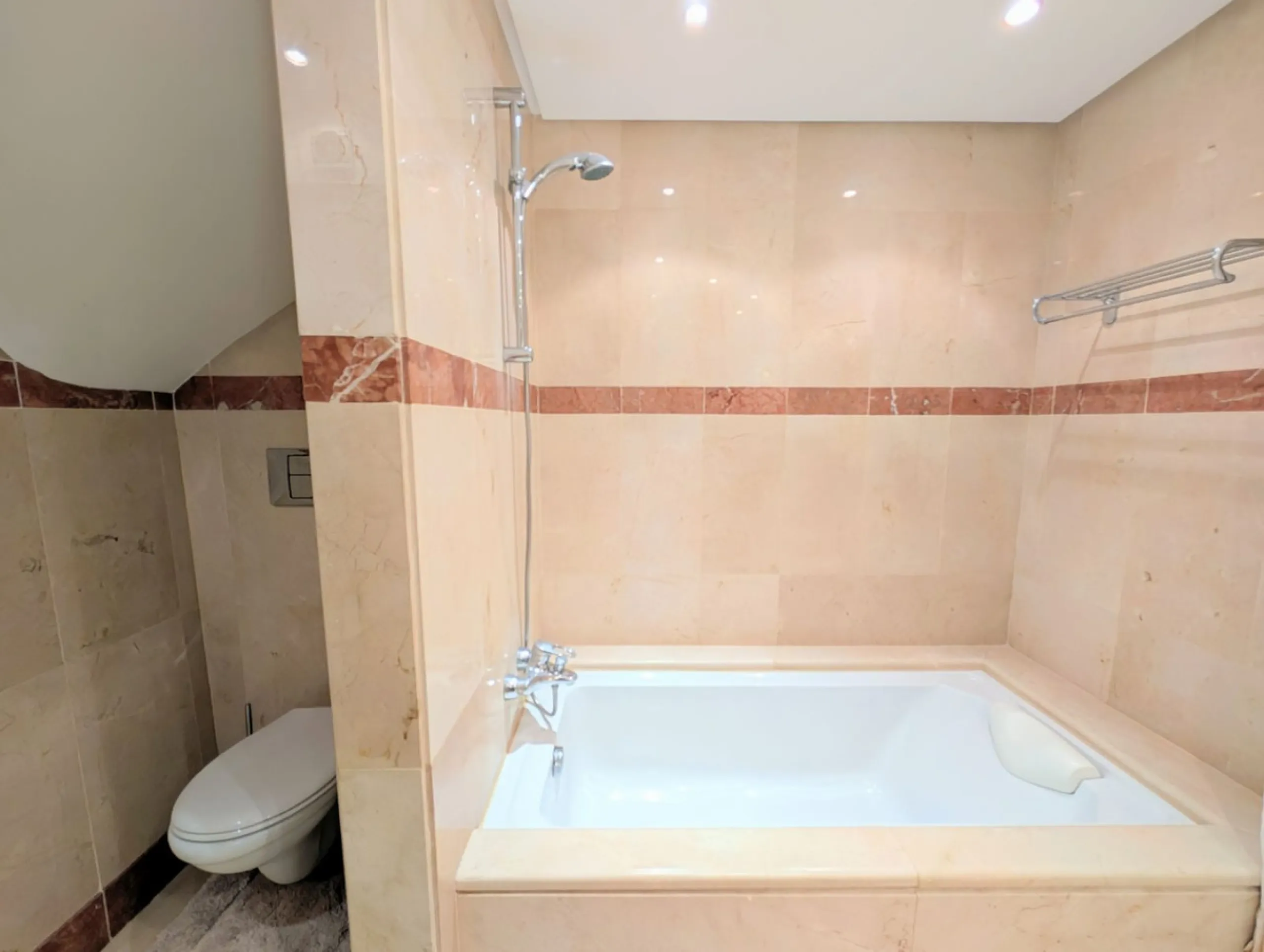 Centrally located with great views & privacy, this stunning penthouse benefits from sunlight all day and enjoys spectacular sunsets from the upper terrace.