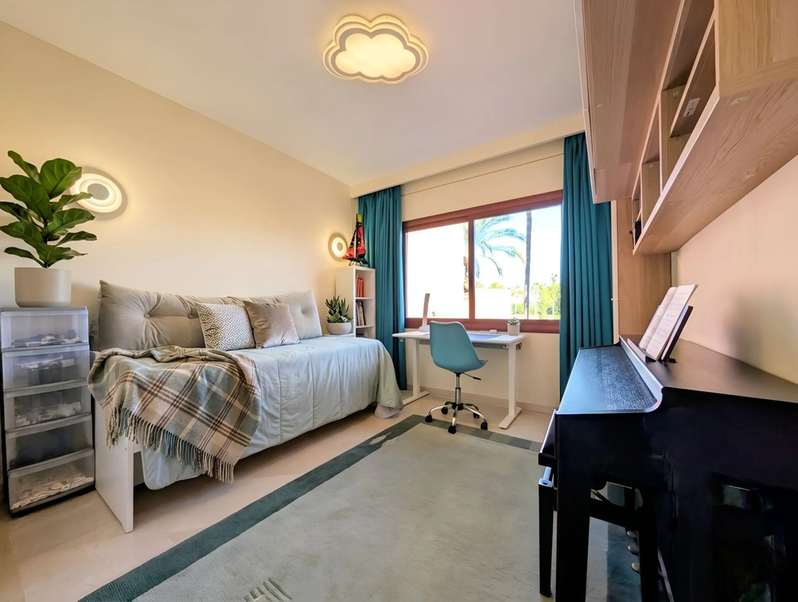 Centrally located with great views & privacy, this stunning penthouse benefits from sunlight all day and enjoys spectacular sunsets from the upper terrace.