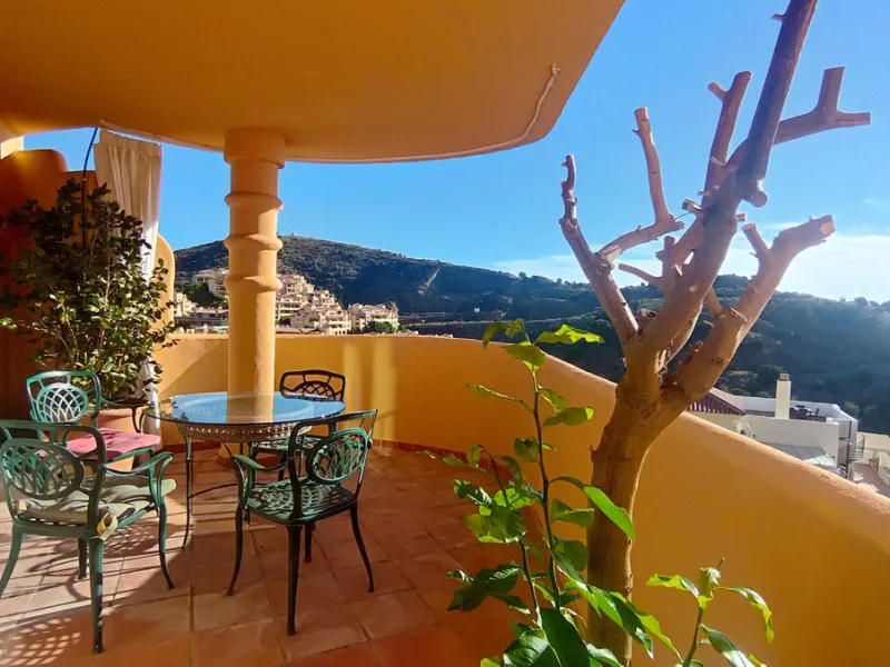 Stunning terraces with sea and mountain views. Over 60 square meters of covered and uncovered terraces. Immaculate two-story penthouse. Built-in interior staircase provides access to the upper level. The ground floor comprises two bedrooms and two full ba