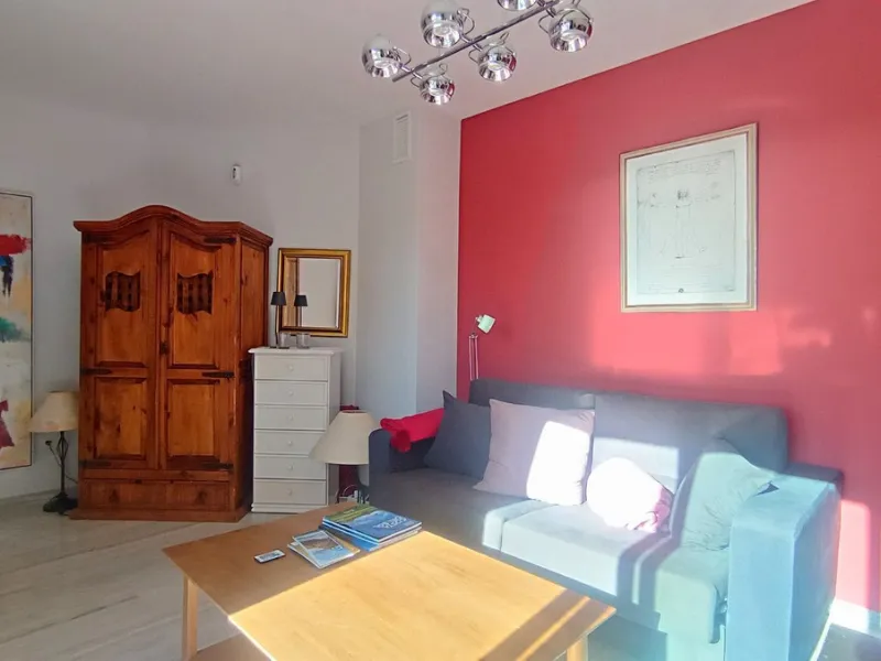 Stunning terraces with sea and mountain views. Over 60 square meters of covered and uncovered terraces. Immaculate two-story penthouse. Built-in interior staircase provides access to the upper level. The ground floor comprises two bedrooms and two full ba