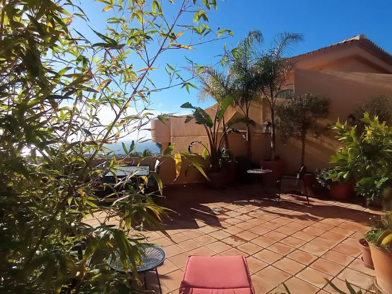 Stunning terraces with sea and mountain views. Over 60 square meters of covered and uncovered terraces. Immaculate two-story penthouse. Built-in interior staircase provides access to the upper level. The ground floor comprises two bedrooms and two full ba