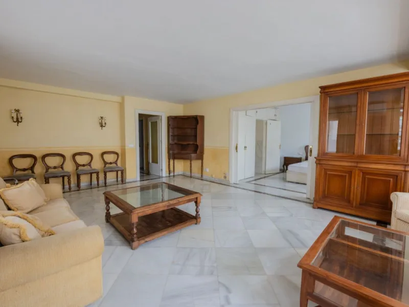 Middle Floor Apartment, Marbella, Costa del Sol.
