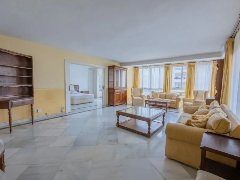 Middle Floor Apartment, Marbella, Costa del Sol.