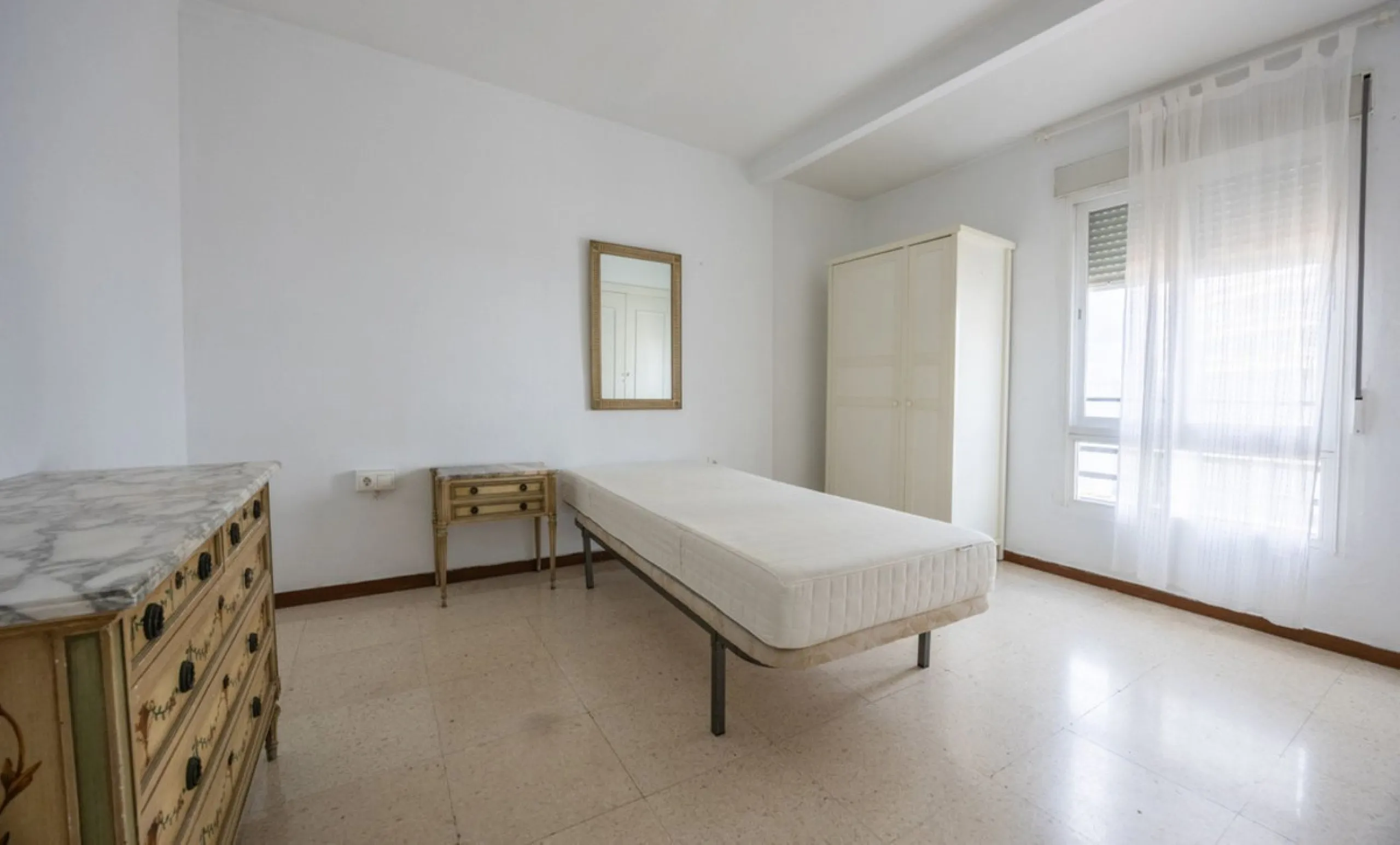 Middle Floor Apartment, Marbella, Costa del Sol.