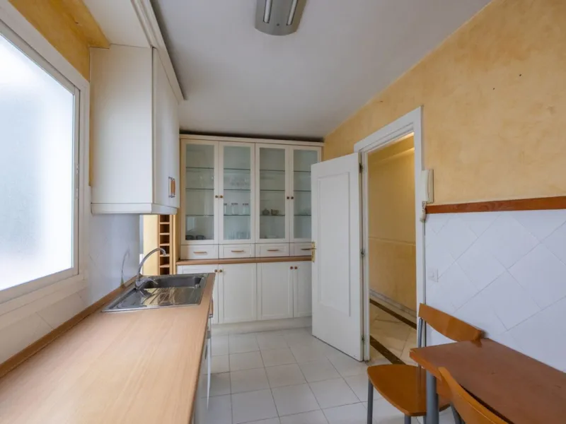 Middle Floor Apartment, Marbella, Costa del Sol.
