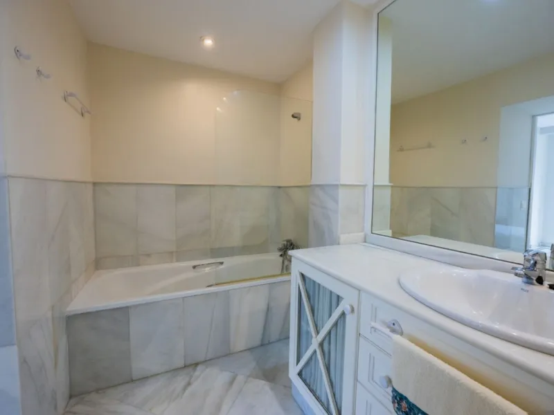 Middle Floor Apartment, Marbella, Costa del Sol.