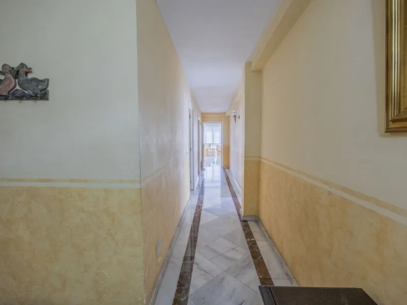 Middle Floor Apartment, Marbella, Costa del Sol.