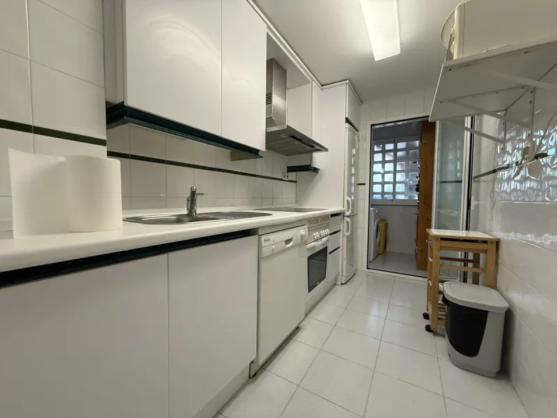 For sale apartment in the "Dama de Noche" complex, located on the ground floor with an underground parking space. It features two bedrooms, two bathrooms, a living room, a large terrace, and a private garden belonging to the apartment.