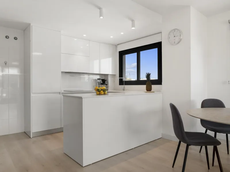 Apartment - Middle Floor Apartment в продаже в Mijas, Málaga. В доме 2 спален и 2 ванных комнат. Площадь дома 115 м²