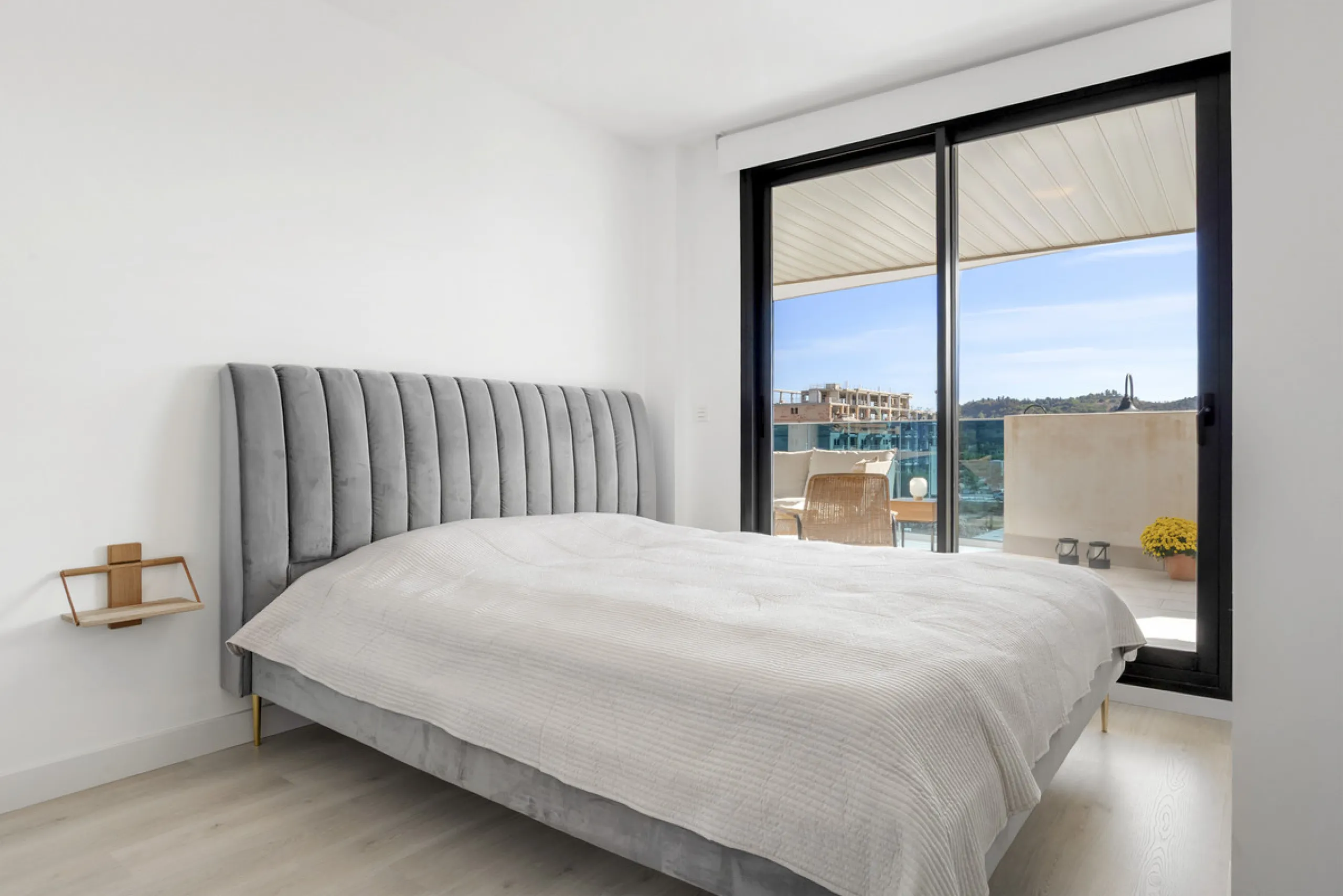 Apartment - Middle Floor Apartment в продаже в Mijas, Málaga. В доме 2 спален и 2 ванных комнат. Площадь дома 115 м²